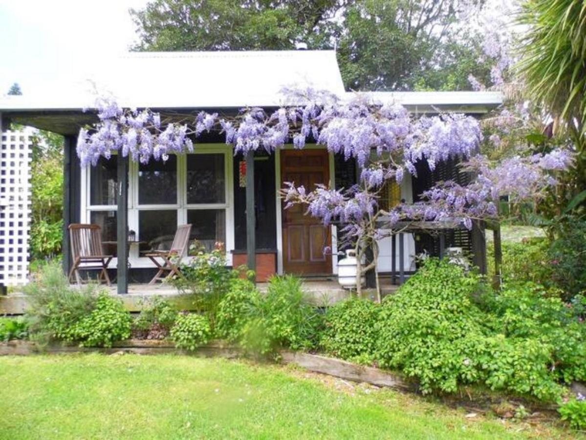 Warm Earth Cottages Aongatete Exterior photo